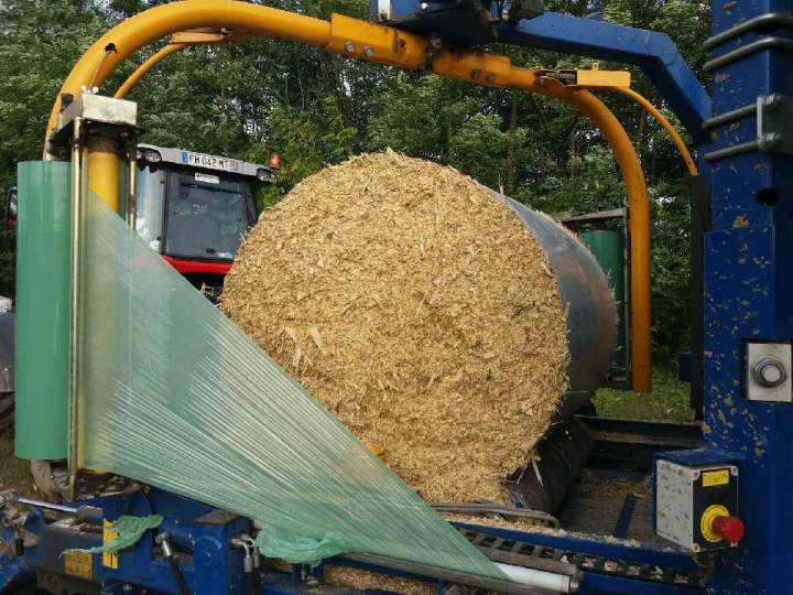 Enrubanneuse de balles Haute-Loire